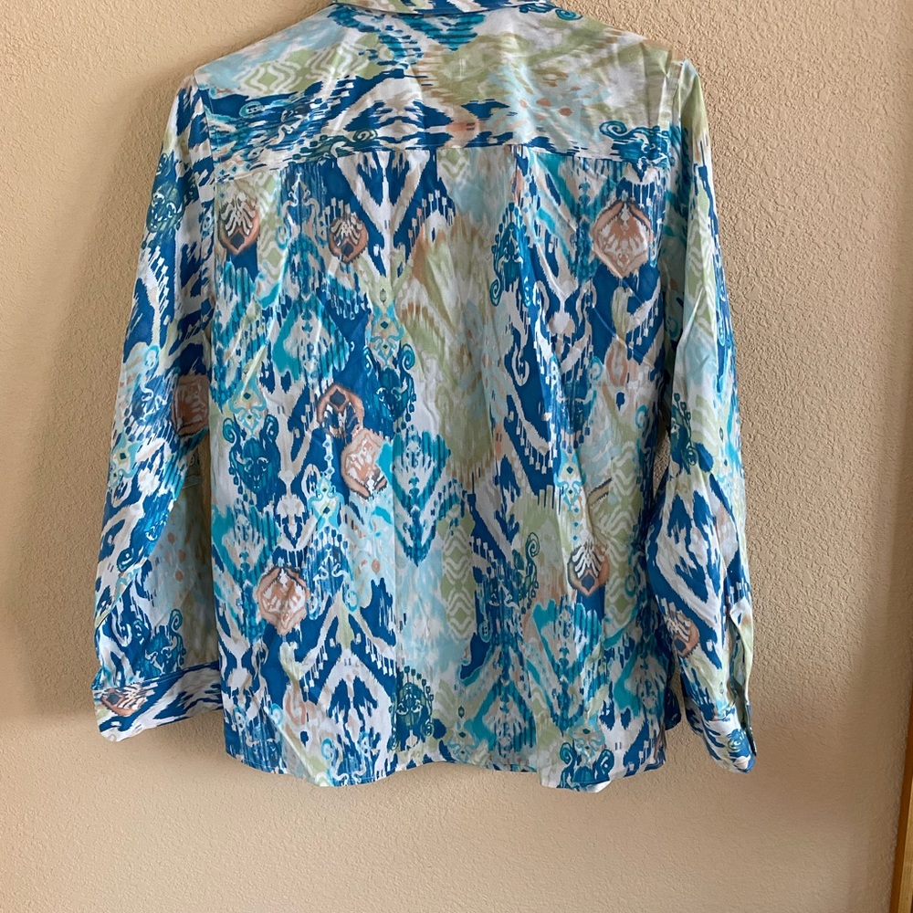 Beautiful shirt by Chico’s S 1 - Picture 2 of 4